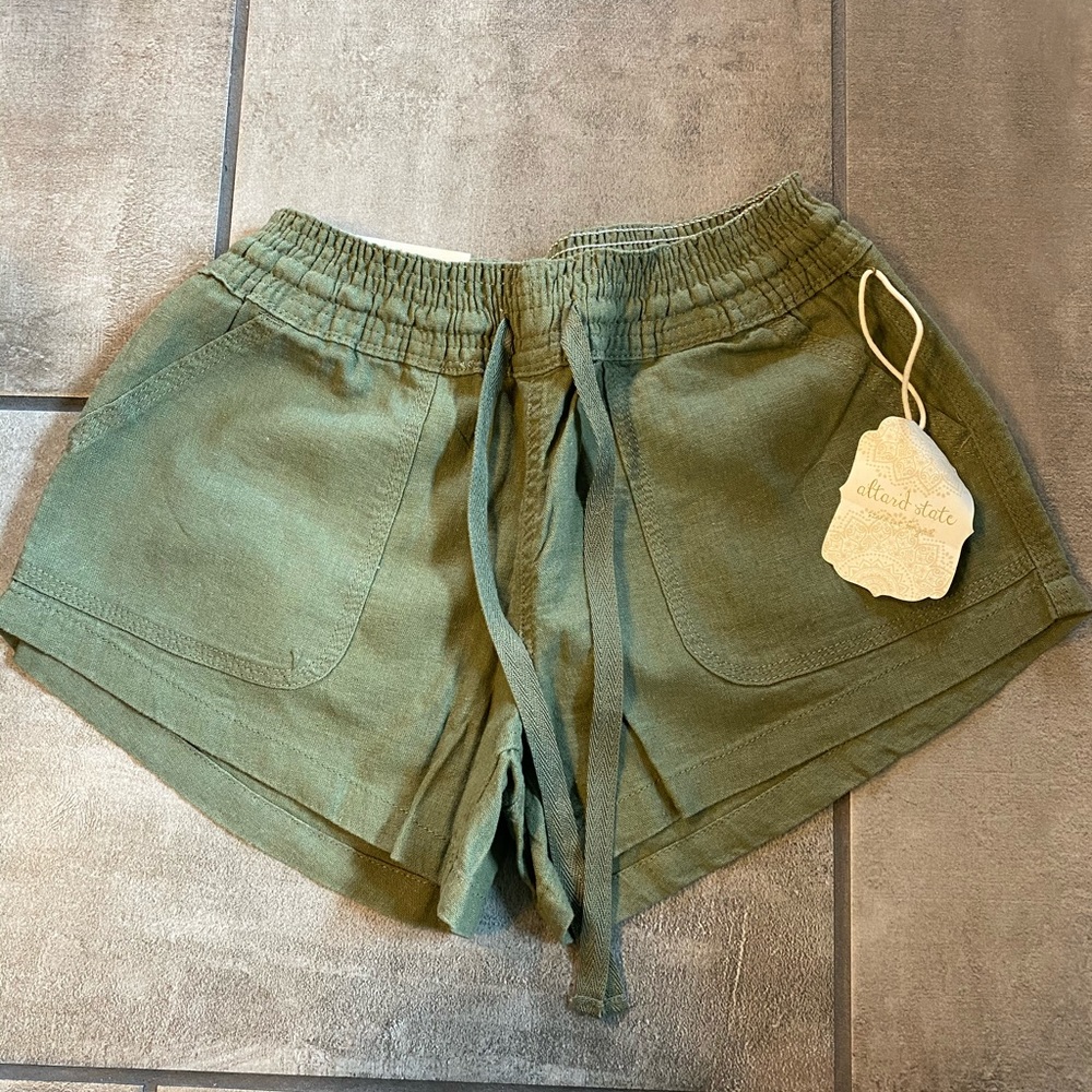 Linen shorts